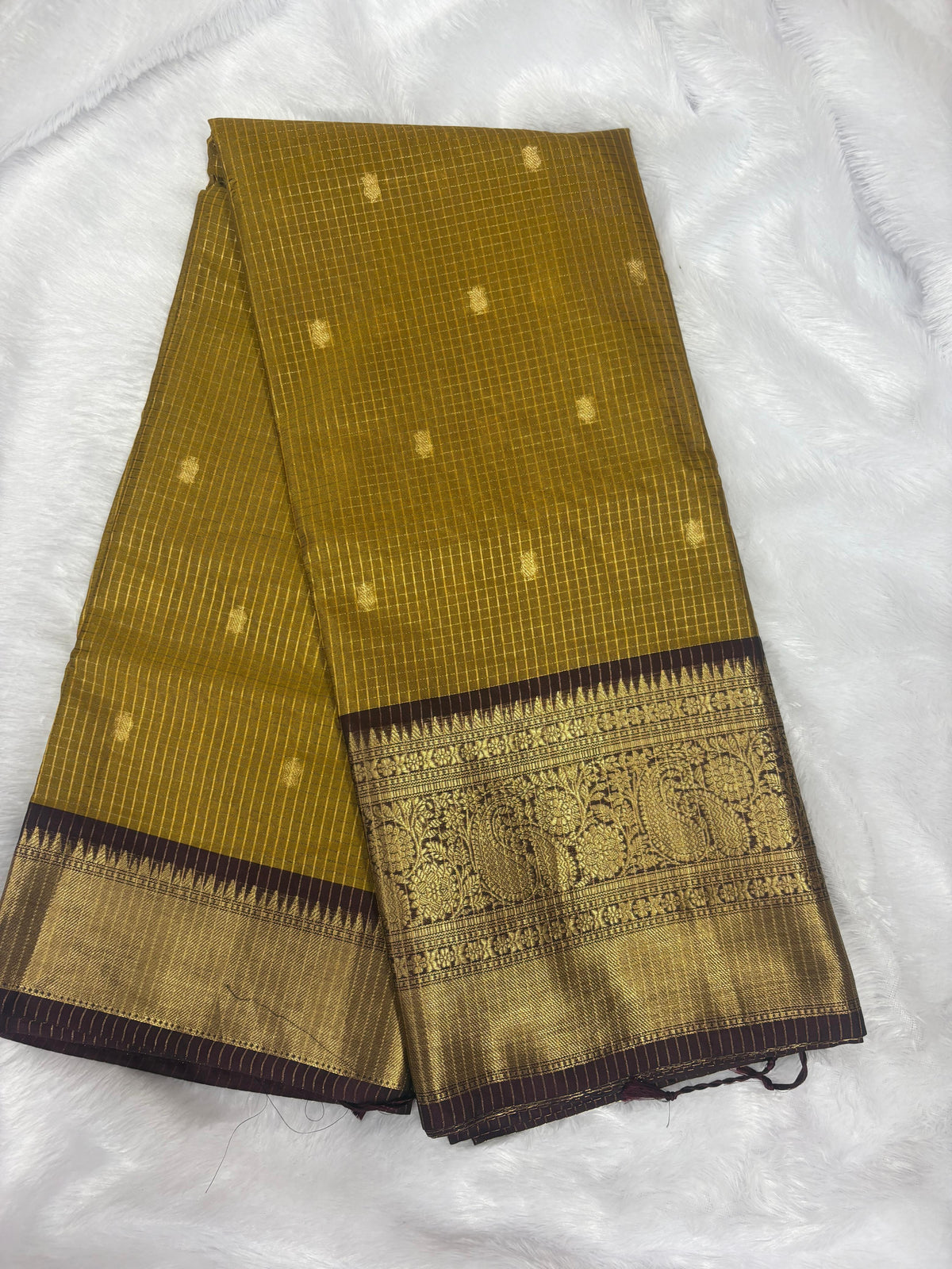 Banarasi Vinatge Cheaks Saree