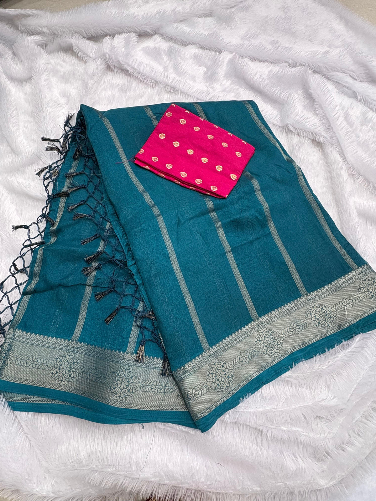 Chinoon Viscose Saree
